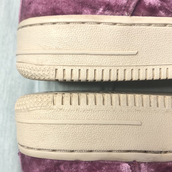 Air Force 1 Crushed Velvet size 4Y “Tea Berry” - Picture 3 of 16